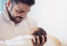 Apa yang Harus Dilakukan Saat Bayi Lahir? Apa yang Harus Dilakukan Saat Bayi Lahir?